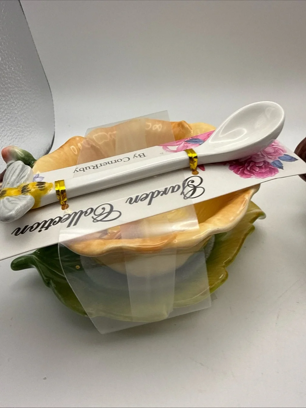 2 Corner Ruby Garden Collection Yellow Pansy Flower Cup & Leaf Saucer Bee Spoon
